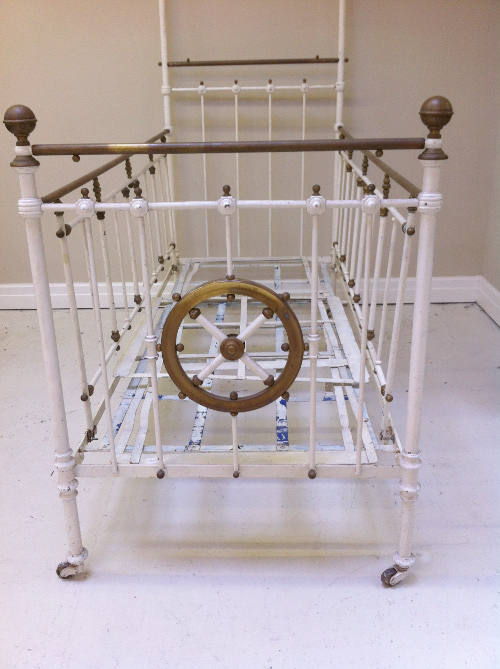 A2350 ANTIQUE IRON COT FOR DISPLAY